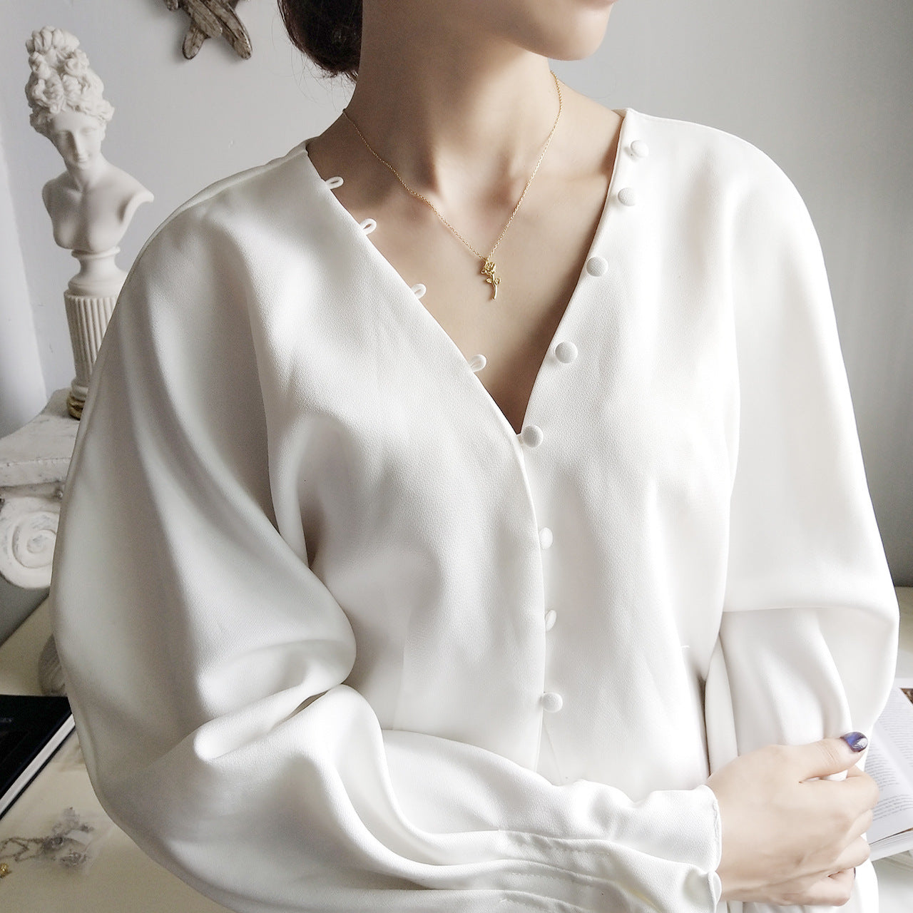 𝑹𝒐𝒔𝒆, 𝑮𝒐𝒍𝒅 𝑵𝒆𝒄𝒌𝒍𝒂𝒄𝒆