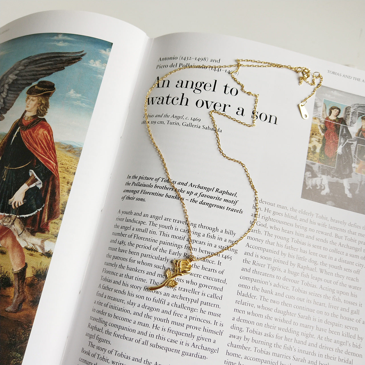 𝑹𝒐𝒔𝒆, 𝑮𝒐𝒍𝒅 𝑵𝒆𝒄𝒌𝒍𝒂𝒄𝒆